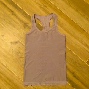 Lululemon lavender workout tank💜